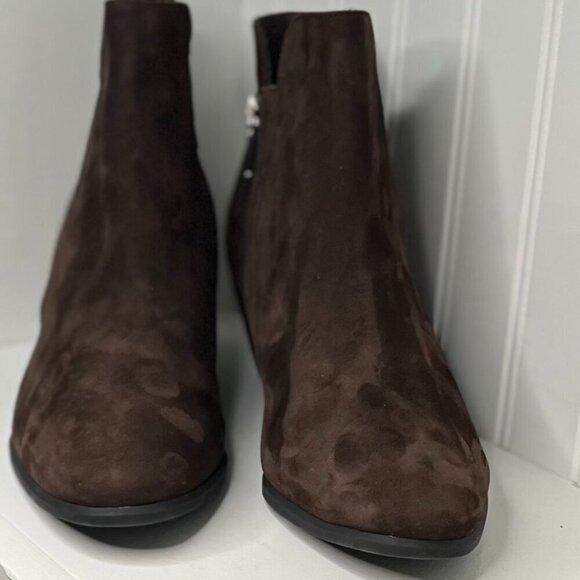Munro womens suede stacked heel ankle boots Size 10.5 Wide in Bittersweet suede - Picture 1 of 10